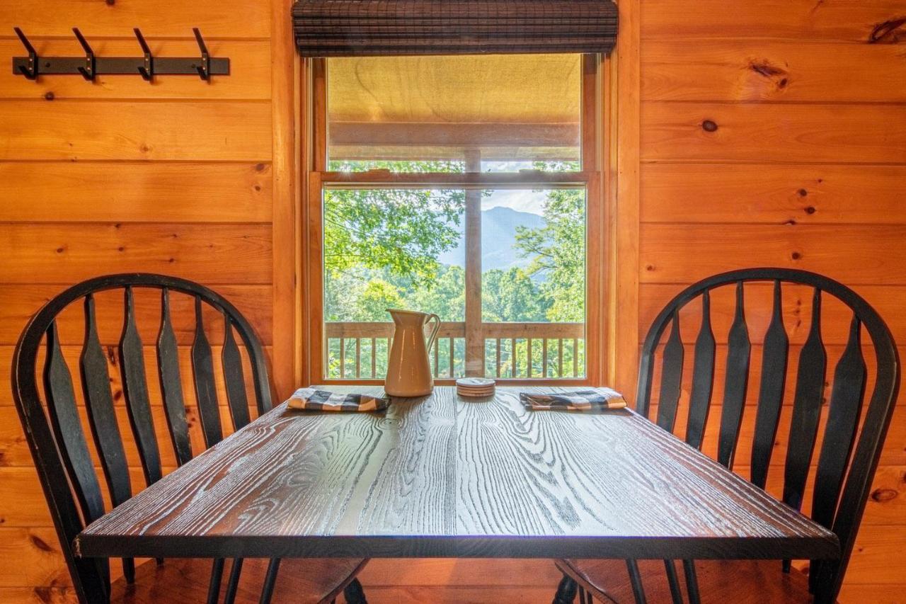 הוילה Busick Mount Mitchell Eco Retreat מראה חיצוני תמונה