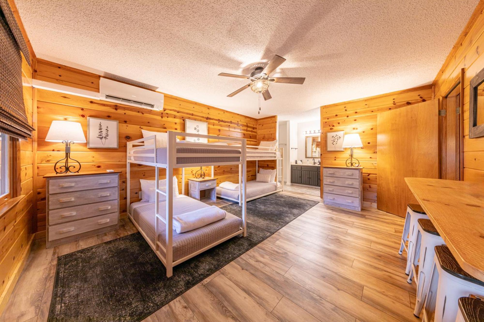 הוילה Busick Mount Mitchell Eco Retreat מראה חיצוני תמונה